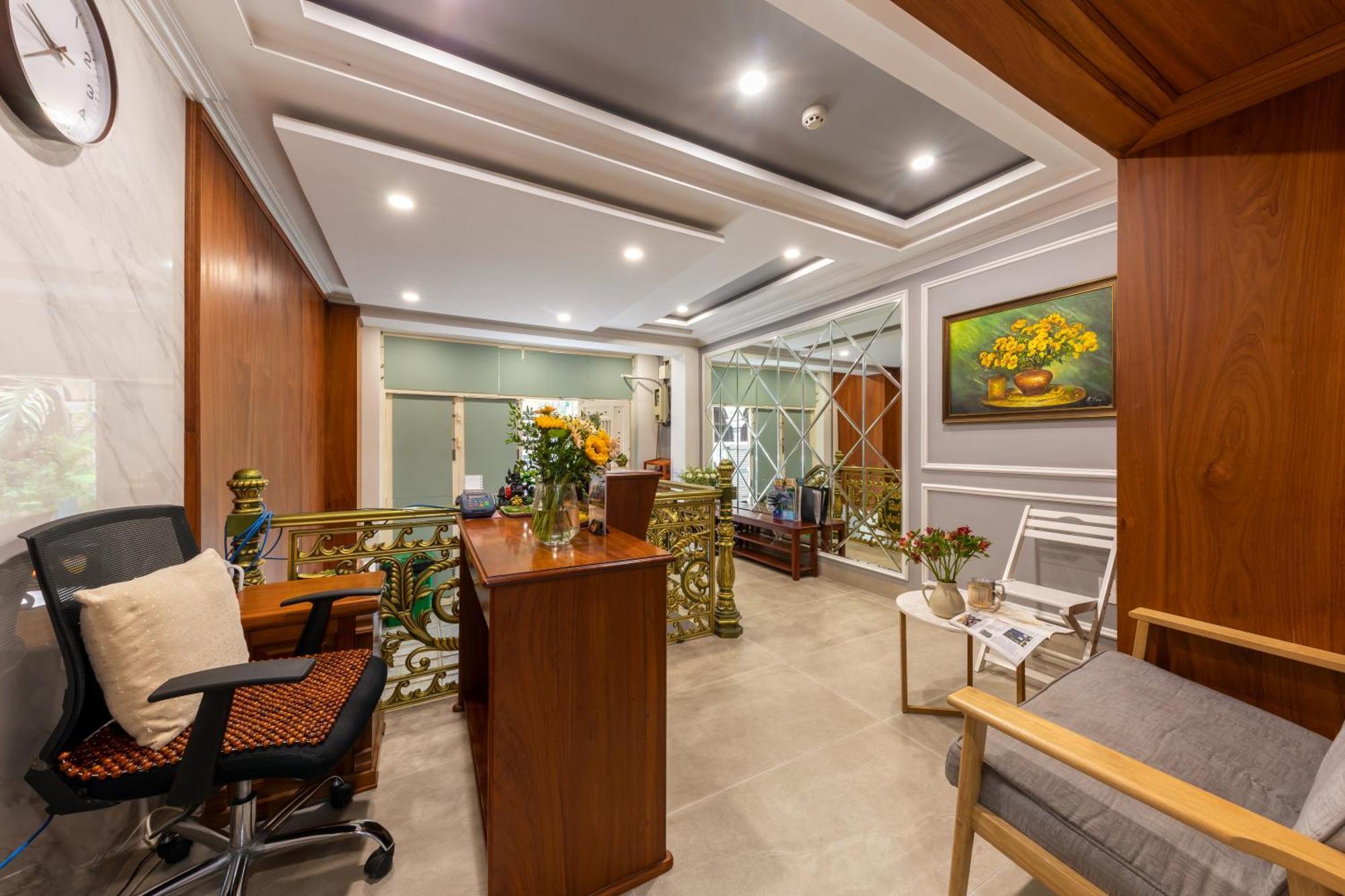 होटल के अलावा Woody House Saigon Center